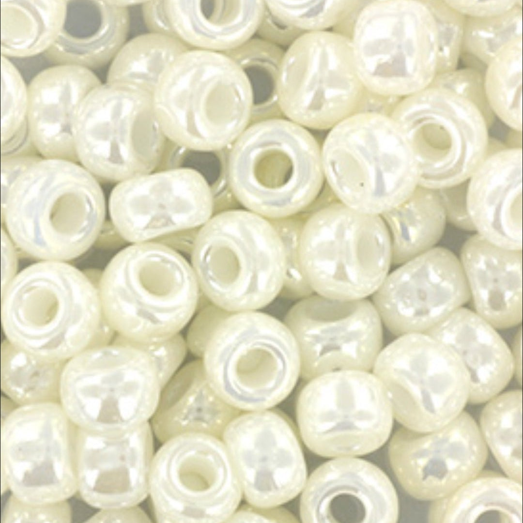 Hvide glasperler, miyuki seed beads, ceylon ivory pearl 6/0