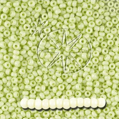 Find GrĂžnne glasperler, preciosa, light green dyed chalkwhite, storkĂžb hos Beadhouse of Copenhagen i dag, med en altid hurtig levering!