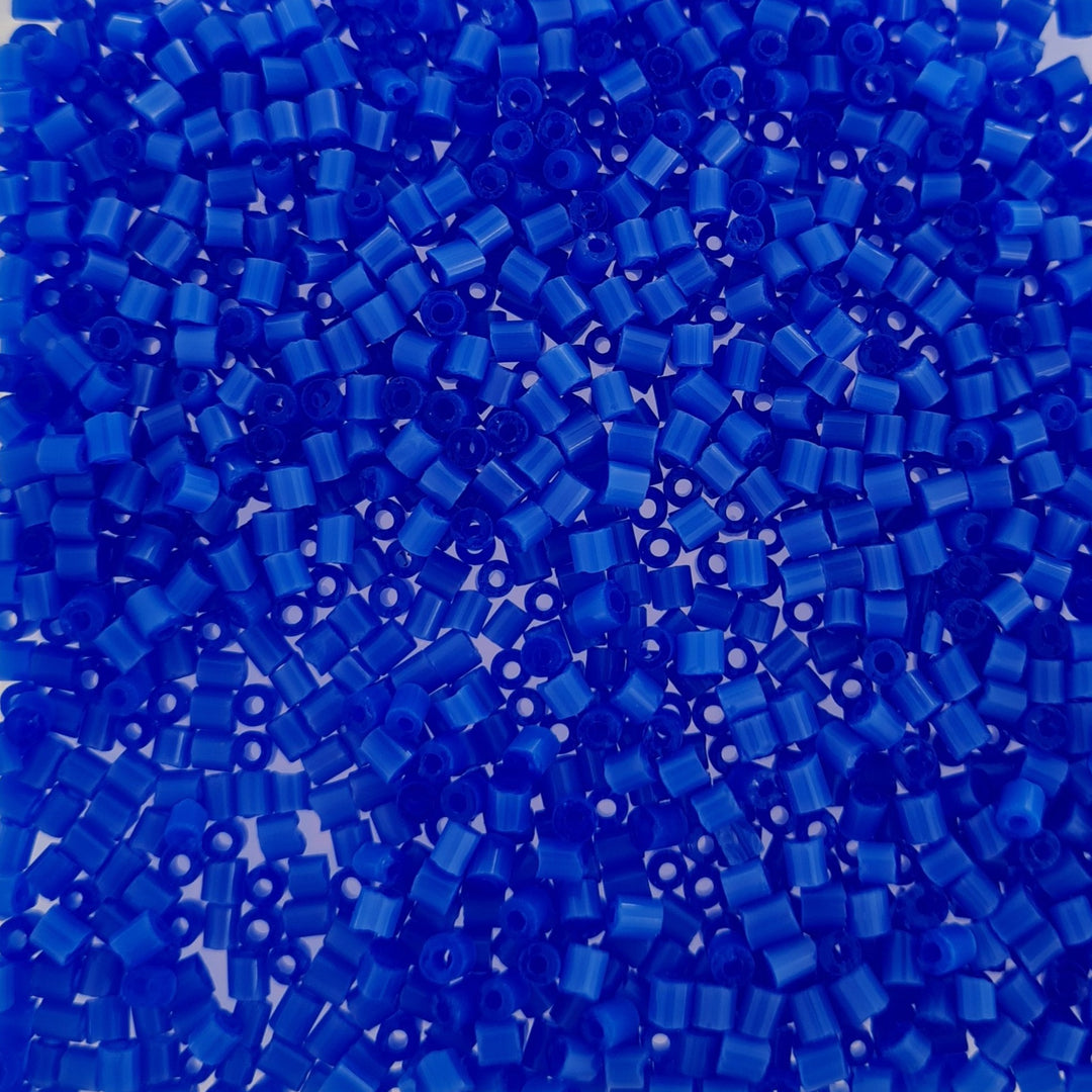 Find BlÄ glasperler, preciosa two-cut, sapphire blue, 1,6-1,8 mm hos Beadhouse of Copenhagen i dag, med en altid hurtig levering!