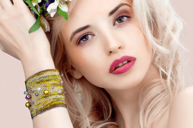 DIY Bredt armbånd med peyotestitch - Beadhouse of Copenhagen