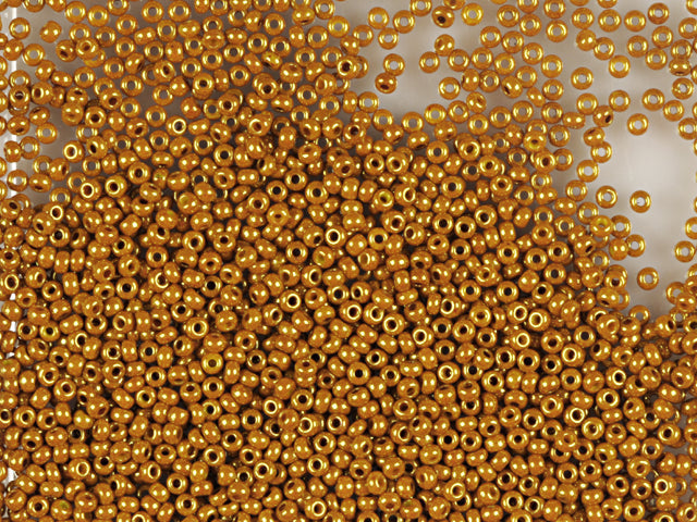 Find Gold glass beads, preciosa, shiny coated dark gold among our large selection of Preciosa Seed Beads at Beadhouse of Copenhagen today. Remember free shipping over DKK 400