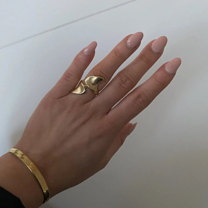 Fingerring, hajfinner, forgyldt sterlingsølv og sterlingsølv Beadhouse of Copenhagen