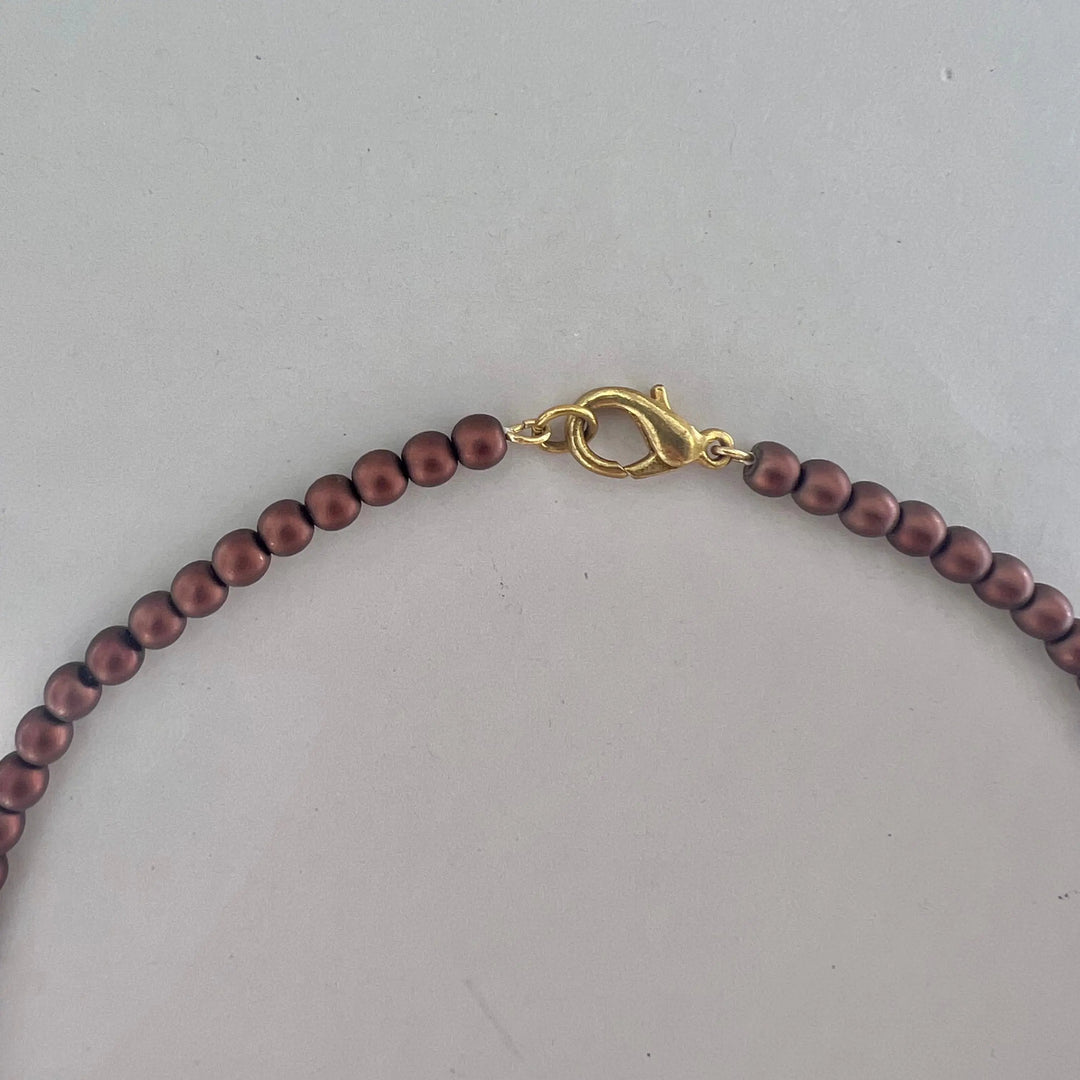 Halskæde, voksperlekæde, forgyldt messing, 42-44 cm Beadhouse of Copenhagen