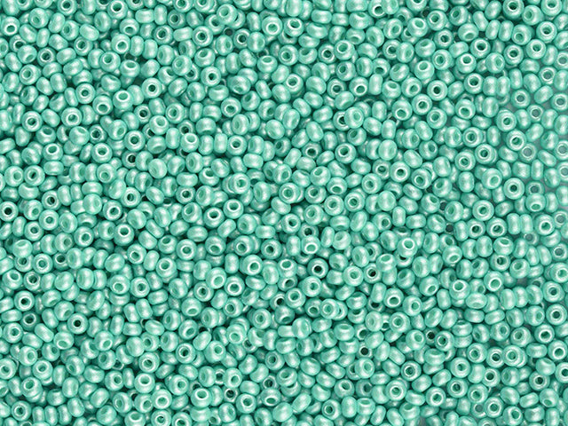 Find Green glass beads, preciosa, permalux mint, bulk purchase among our large selection of Preciosa Seed Beads at Beadhouse of Copenhagen today. Remember free shipping over DKK 400