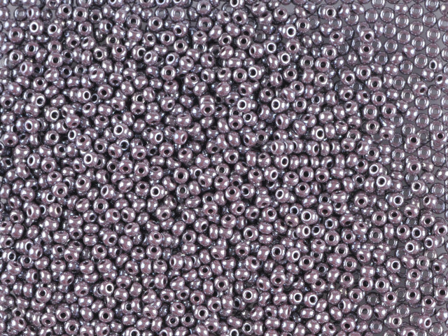 Find Purple glass beads, preciosa, dark violet sphinx, bulk buy among our large selection of Preciosa Seed Beads at Beadhouse of Copenhagen today. Remember free shipping over DKK 400