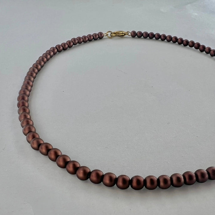 Halskæde, voksperlekæde, forgyldt messing, 42-44 cm Beadhouse of Copenhagen