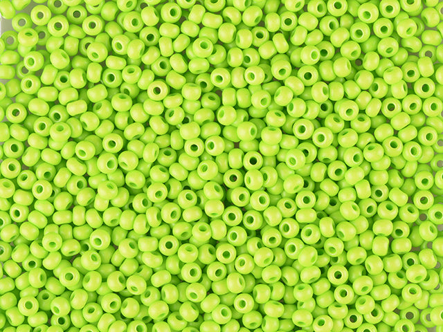 Find Green glass beads, preciosa, intensive light green dyed chalkwhite among our large selection of Preciosa Seed Beads at Beadhouse of Copenhagen today. Remember free shipping over DKK 400