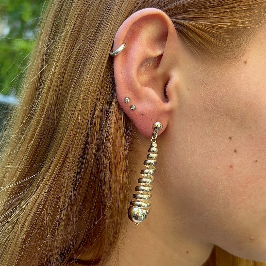 Find Earrings, ear studs conical spiral, silver-plated and gold-plated brass among our large selection of Earrings at Beadhouse of Copenhagen today. Remember free shipping over DKK 400
