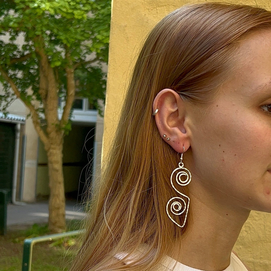 Find Earrings, earhooks double spiral, silver-plated and gold-plated brass among our large selection of Earrings at Beadhouse of Copenhagen today. Remember free shipping over DKK 400