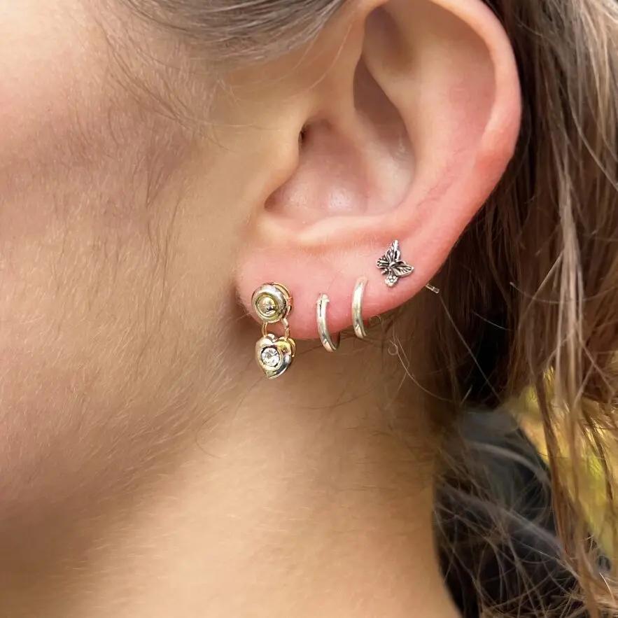 Øreringe, ørestikkere hjerte med krystal, forsølvet messing Beadhouse of Copenhagen