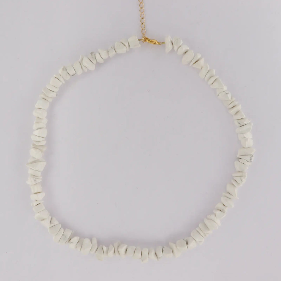 Necklace, white jade chips, gold-plated steel, 40-45 cm 