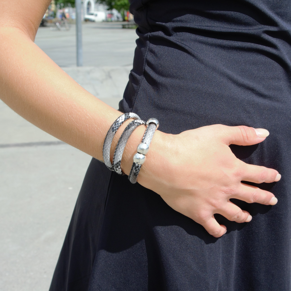 Armbånd, slangeprint, 50-60cm, forsølvet messing
