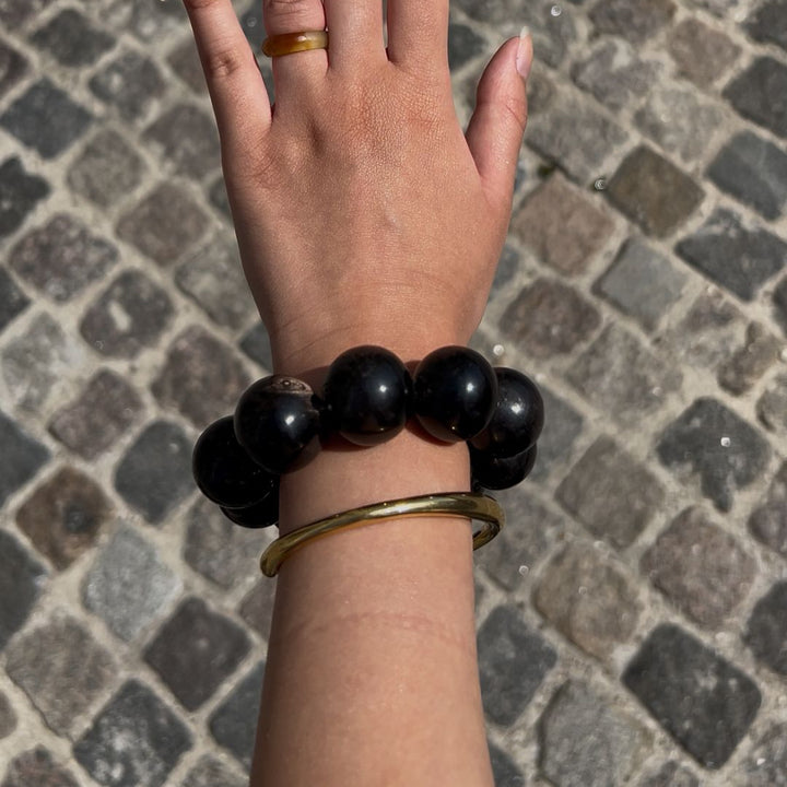 Find Armbånd, chunky, hornperler, 25 mm, elastik blandt vores store udvalg af  Armbånd hos  Beadhouse of Copenhagen i dag. Husk gratis fragt over 400kr