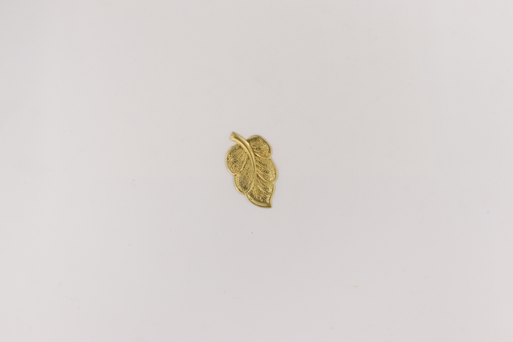 Find Pendants, filigree, leaf, gilded brass, several sizes among our large selection of Pendants at Beadhouse of Copenhagen today. Remember free shipping over DKK 400