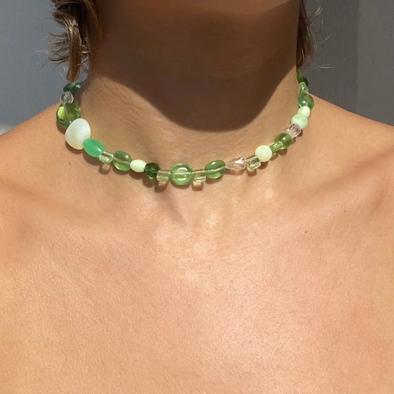 Elastic cord closure