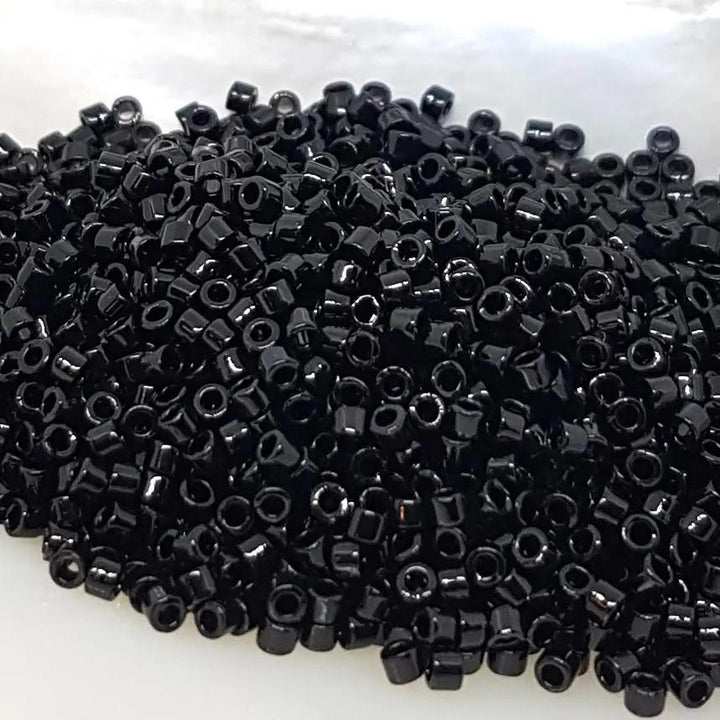 Sorte glasperler, miyuki delica beads, opaque black Krea