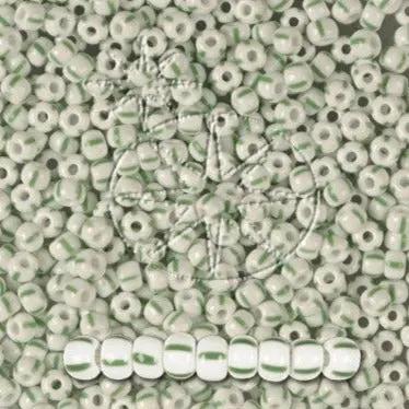 Stribede glasperler, preciosa, hvid/4 grønne striber Preciosa