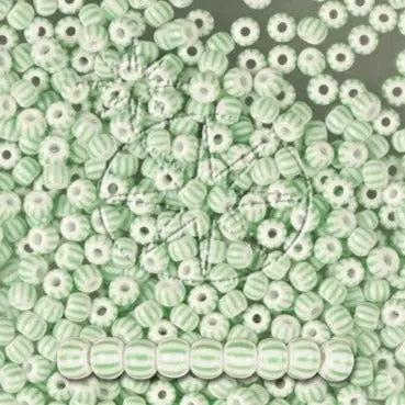 Stribede glasperler, preciosa, hvid/grøn tæt stribet Preciosa