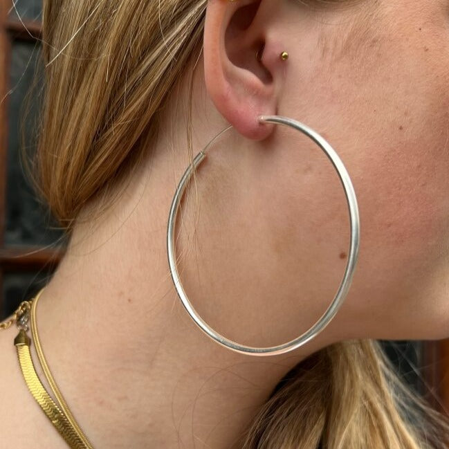 Find Øreringe, hoops, sterlingsølv, 80 x 3 mm hos Beadhouse of Copenhagen i dag, med en altid hurtig levering!