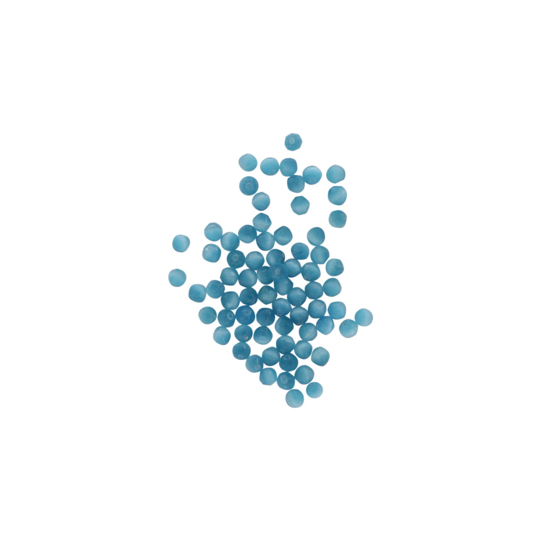 Glasfiberperler, runde, facetteret, lyseblå, 4 mm, 10 stk