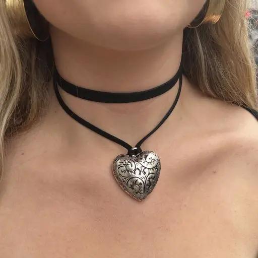 Snor, mørk brun, ruskind, 3-4 mm x 1,5 m Tax