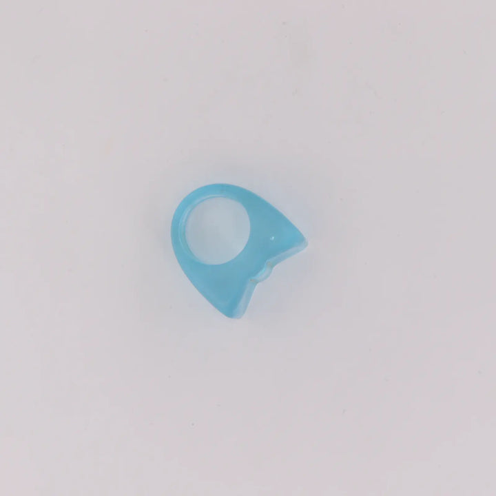 Fingerring, chunky ring i plastik, flere varianter 