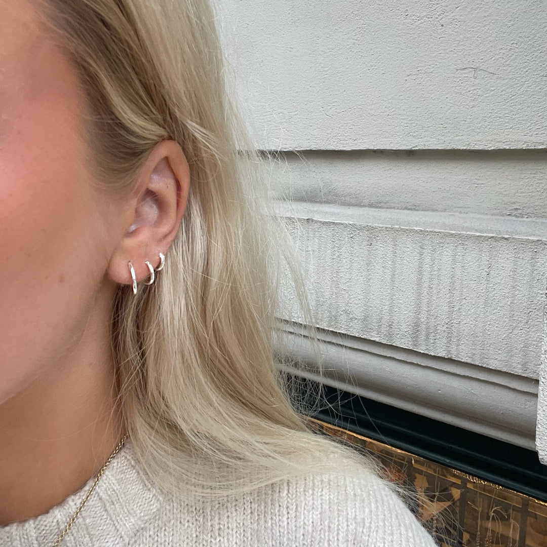 Find Øreringe, hoops, sterlingsølv, 8 x 1,5 mm hos Beadhouse of Copenhagen i dag, med en altid hurtig levering!
