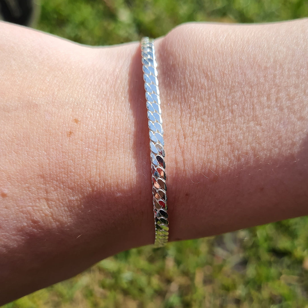 Find Armbånd, sildeben kæde, sterlingsølv, 16-19 cm/3,5 mm hos Beadhouse of Copenhagen i dag, med en altid hurtig levering!