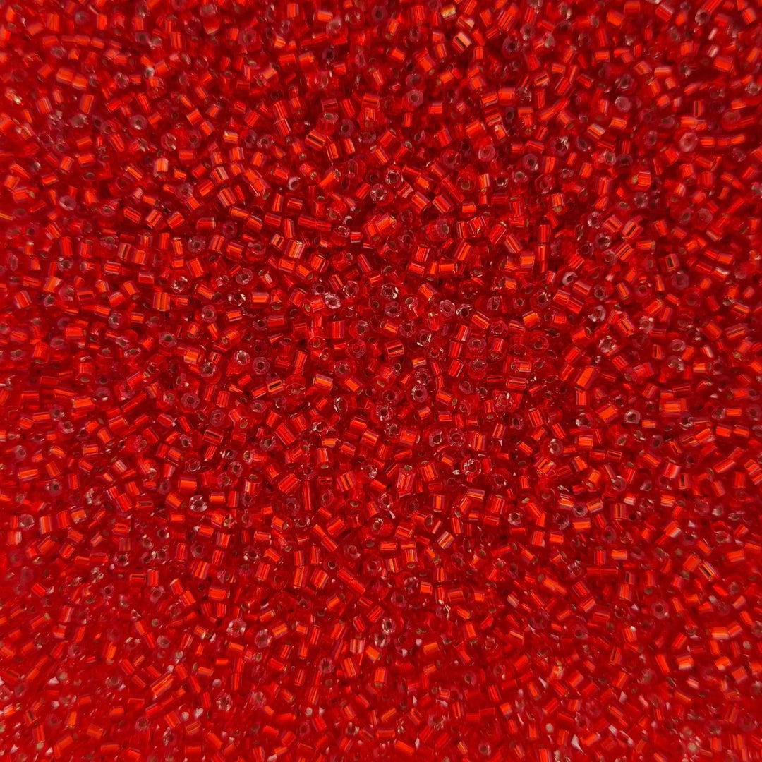 Røde glasperler, preciosa cut bugles, silverlined red, 2,3 mm Preciosa BOC