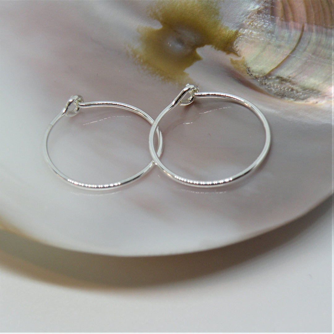 Find Monterings creol, 925 sterlingsølv, 15mm 0,9 mm hos Beadhouse of Copenhagen i dag, med en altid hurtig levering!