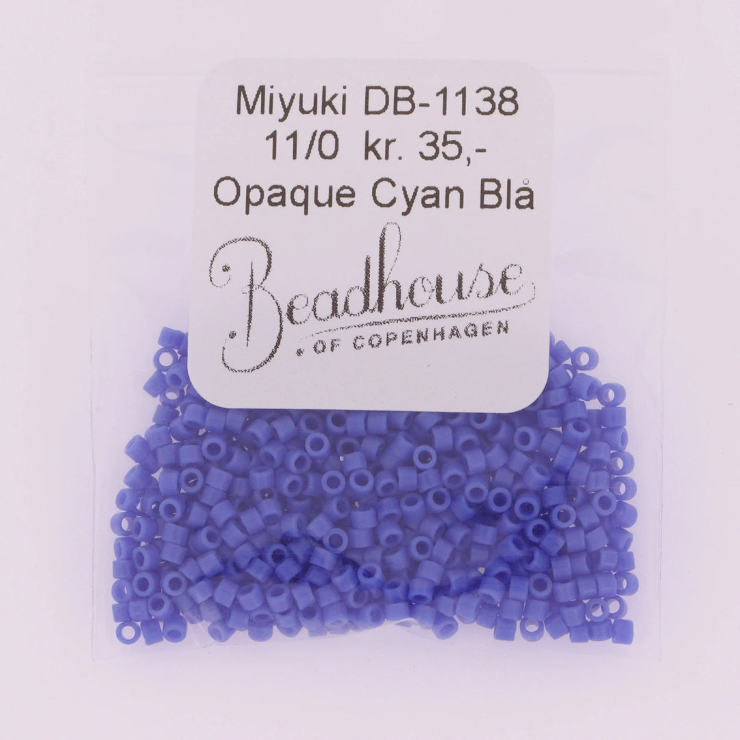 Blå glasperler, miyuki delica beads, opaque cyan blue Krea