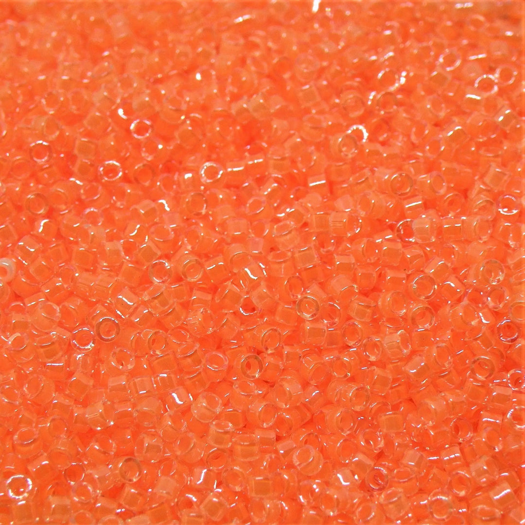 Orange glasperler, miyuki delica beads, luminous creamsicle Krea