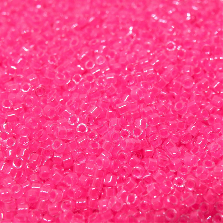 Pink glasperler, miyuki delica beads, luminous wild strawberry Krea