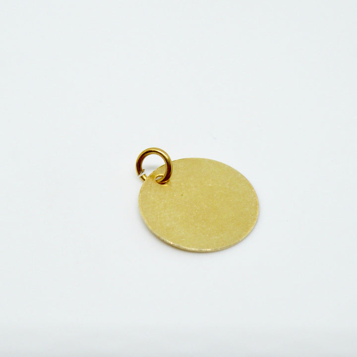 Find Vedhæng, rundt dog tag, forgyldt sterlingsølv, 12 mm hos Beadhouse of Copenhagen i dag, med en altid hurtig levering!