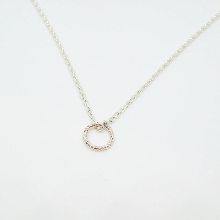 Vedhæng, snoet ring, sterlingsølv Beadhouse of Copenhagen