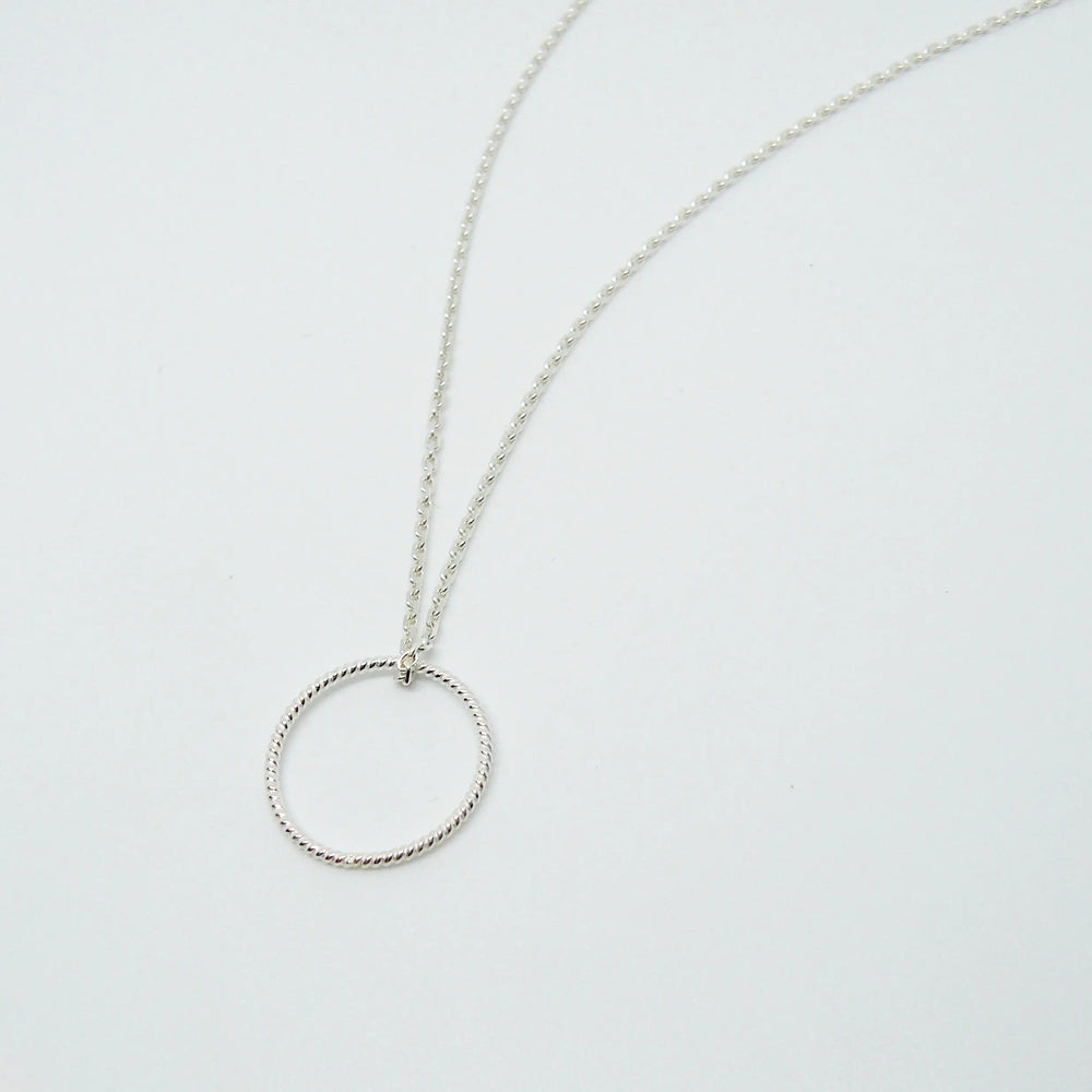 Vedhæng, snoet ring, sterlingsølv Beadhouse of Copenhagen