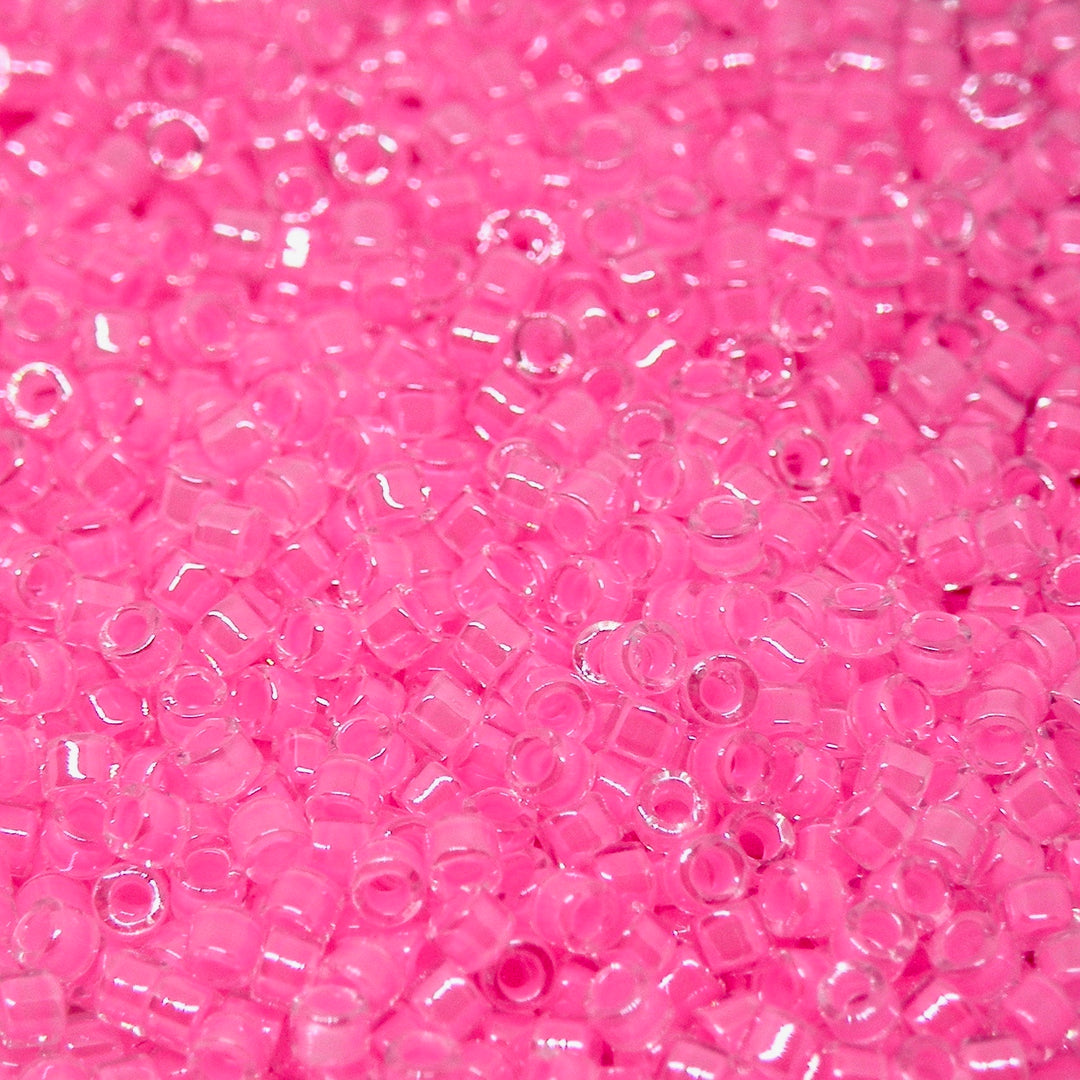 Find Pink glasperler, miyuki delica beads, luminous pink hos Beadhouse of Copenhagen i dag, med en altid hurtig levering!