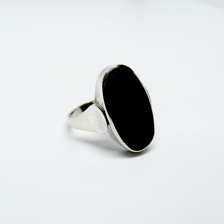 Find Fingerring, smal oval onyx, sterlingsølv hos Beadhouse of Copenhagen i dag, med en altid hurtig levering!