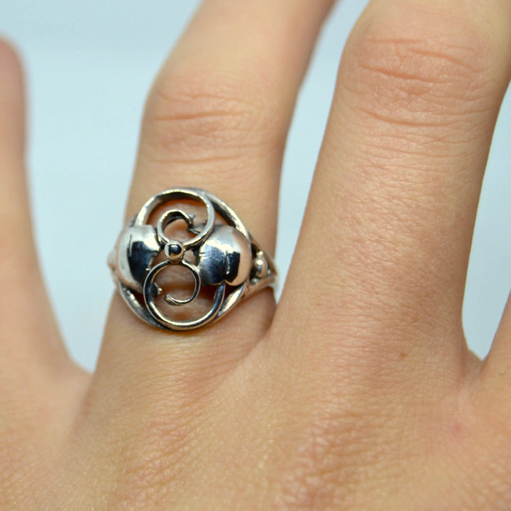 Fingerring, skønvirke med blade og snirkler, sterlingsølv og forgyldt Beadhouse of Copenhagen