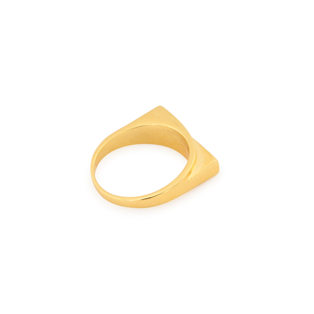 Find Fingerring, smal skæv signet ring, forgyldt sterlingsølv hos Beadhouse of Copenhagen i dag, med en altid hurtig levering!