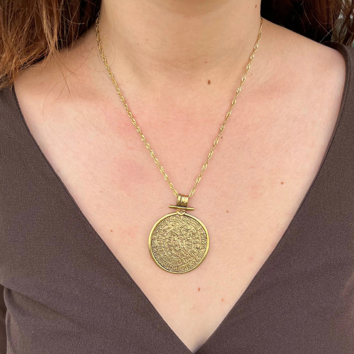 Vedhæng, rund amulet, forgyldt messing Beadhouse of Copenhagen