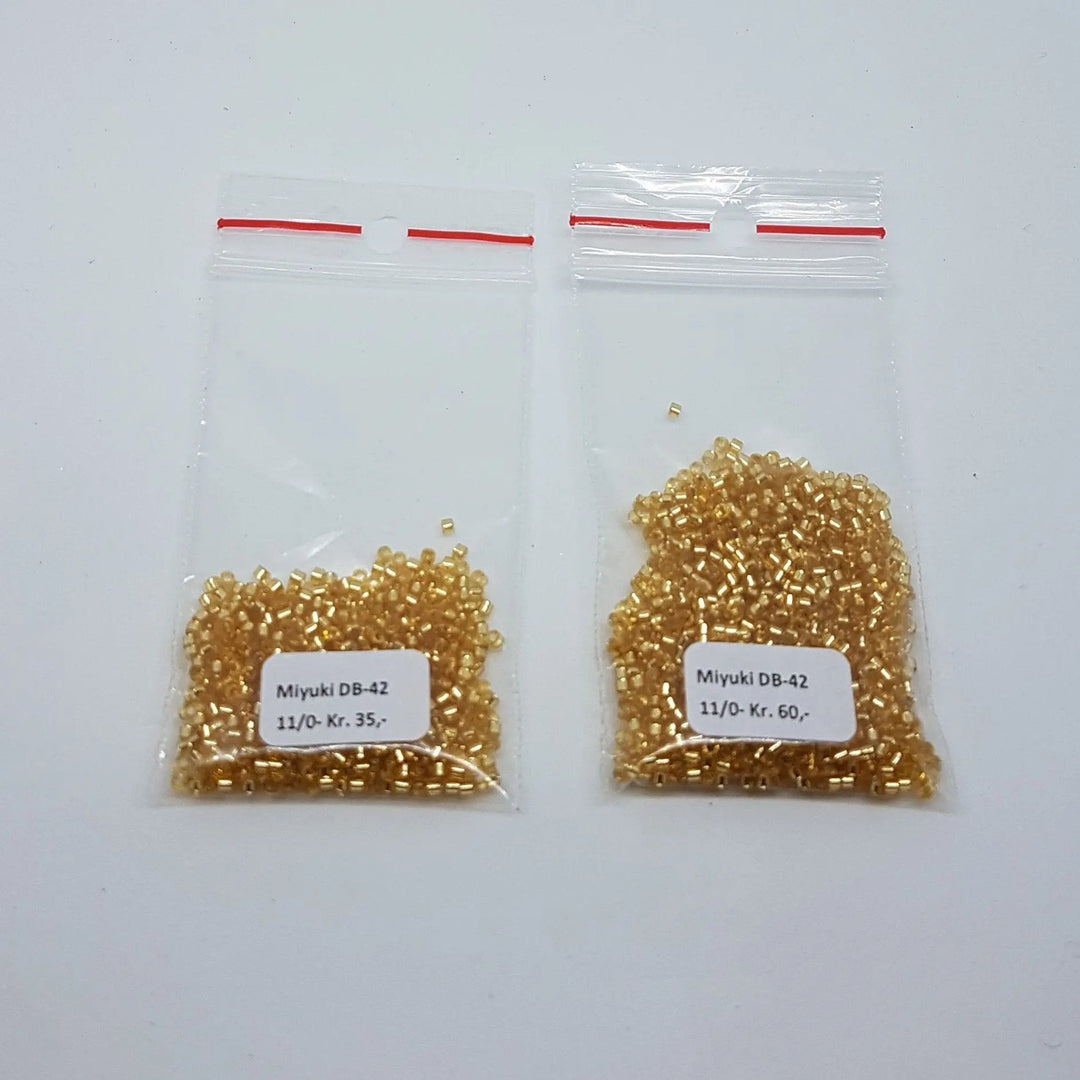 Guld glasperler, miyuki delica beads, silverlined gold Krea