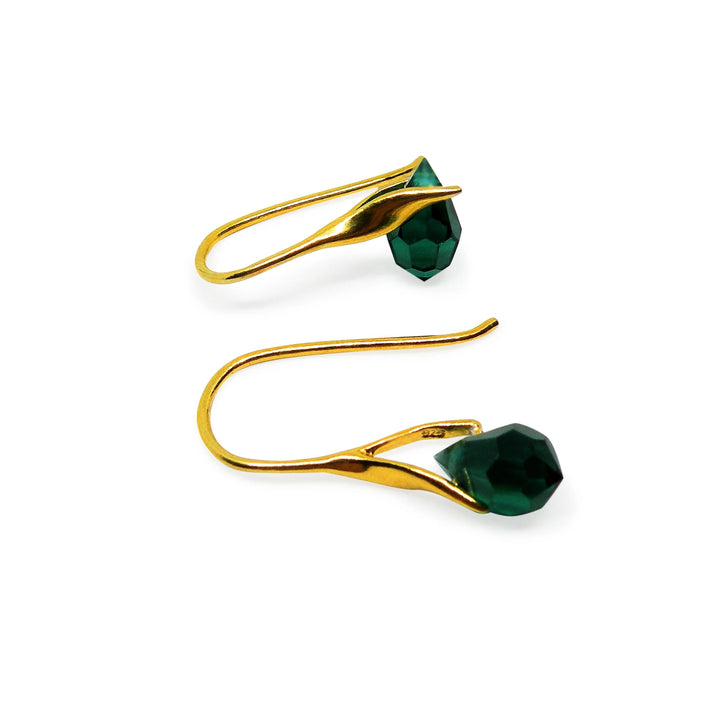Øreringe med emerald crystal drops i forgyldt sterlingsølv og sterlingsølv Beadhouse of Copenhagen