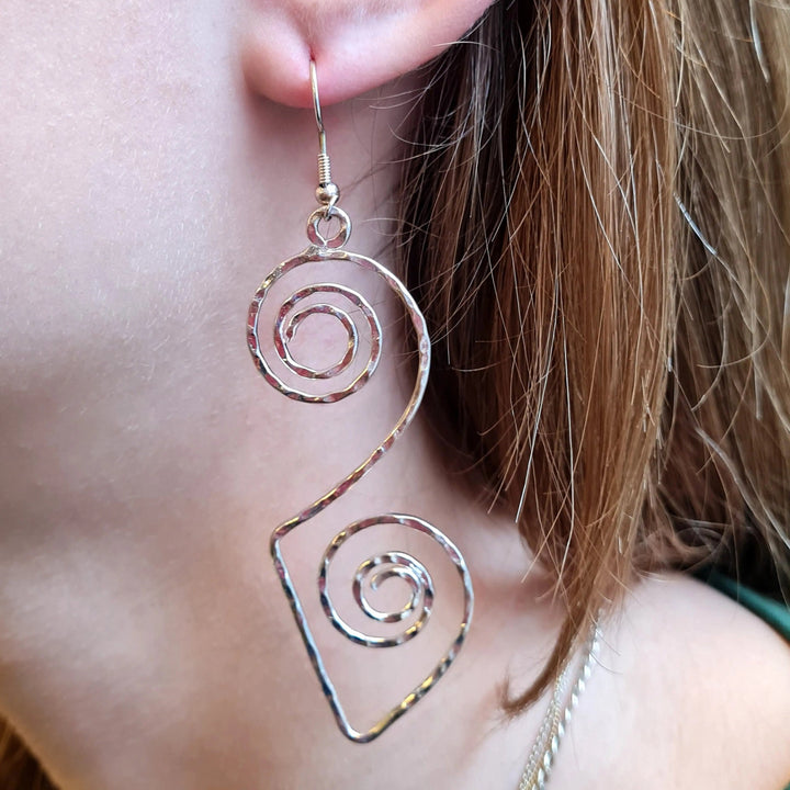 Øreringe, ørekroge dobbelt spiral, forsølvet og forgyldt messing Beadhouse of Copenhagen