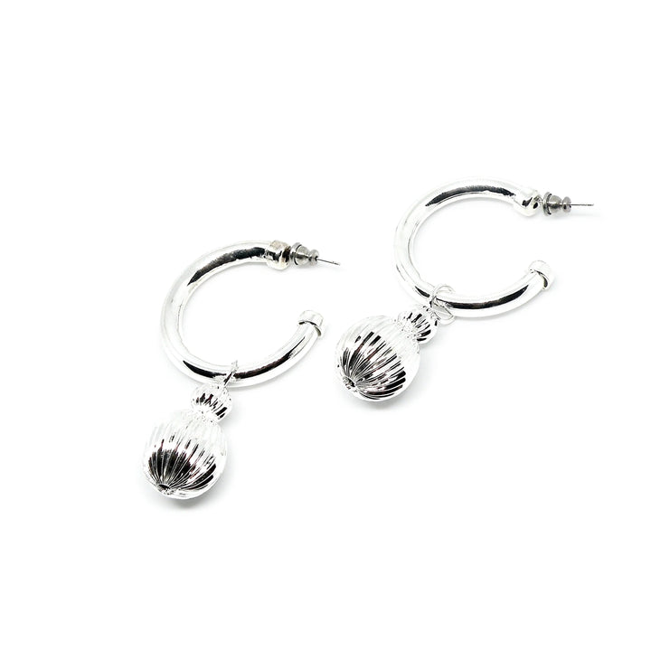 Øreringe hoops med filigran dråbe, forgyldt og forsølvet messing Beadhouse of Copenhagen