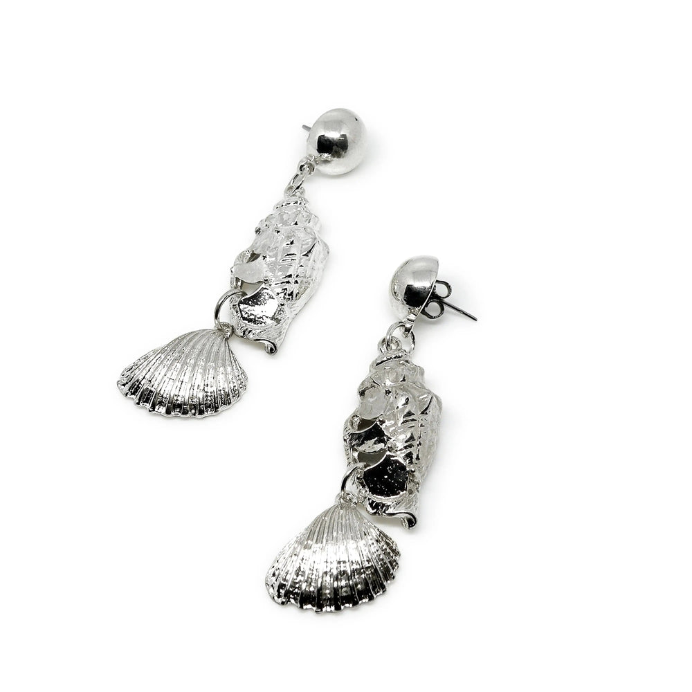 Øreringe ørestikkere strandskaller i forsølvet og forgyldt messing Beadhouse of Copenhagen