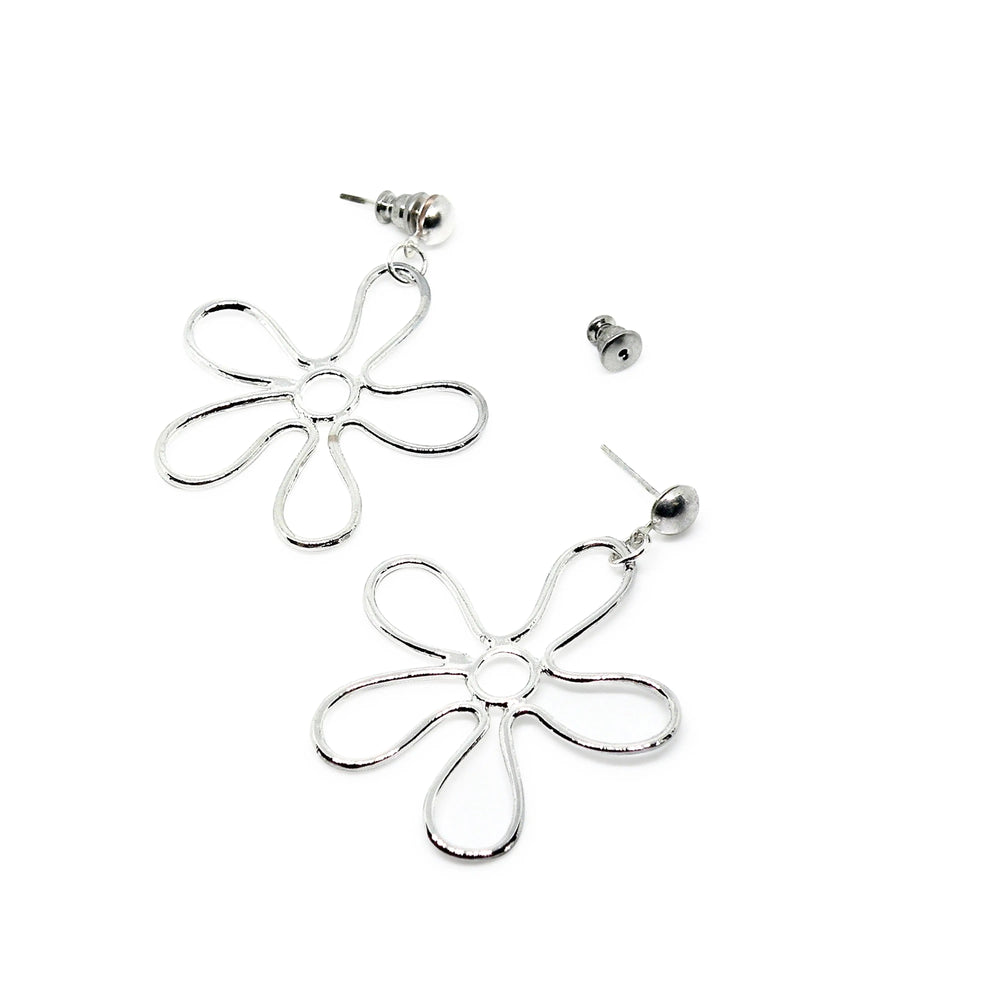 Øreringe, ørestikkere blomst kontur, forsølvet messing Beadhouse of Copenhagen