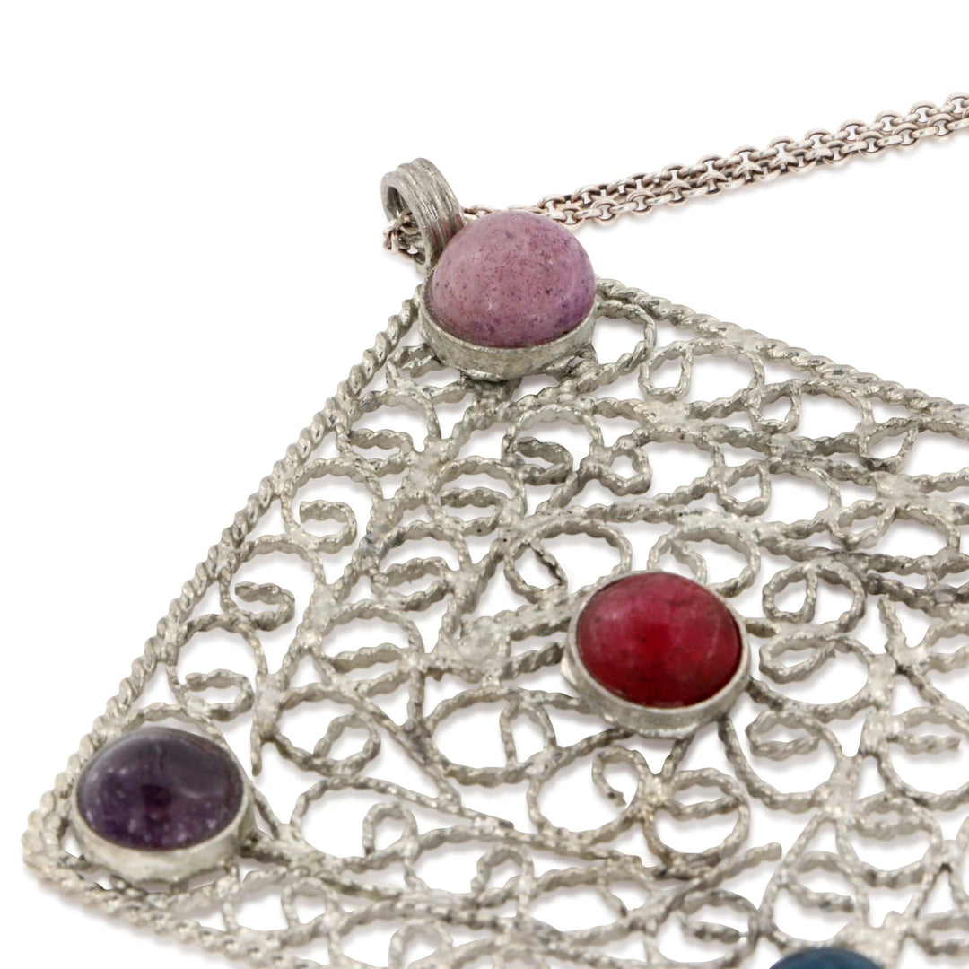 Vedhæng, indisk filigran vedhæng med smykkesten, forsølvet messing Beadhouse of Copenhagen